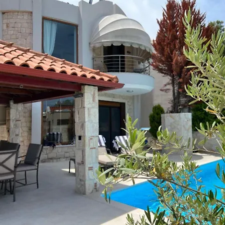 Sunny Seaside Villa-90 M From Βίλα Κρυοπηγή