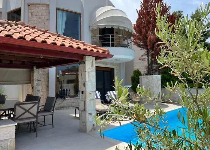 Sunny Seaside Villa-90 M From Βίλα Κρυοπηγή