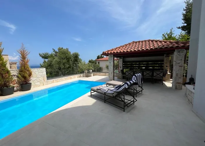 Βίλα Sunny Seaside Villa-90 M From *
