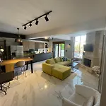 Villa Sunny Seaside Villa-90 M From