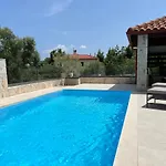 Sunny Seaside Villa-90 M From * Kriopigi