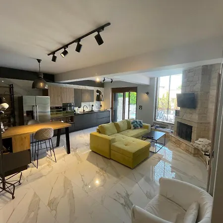 فيلة Sunny Seaside Villa-90 M From