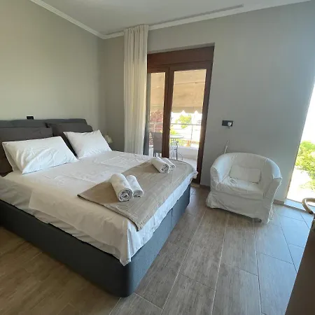 Sunny Seaside Villa-90 M From فيلة