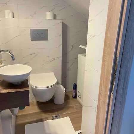 Sunny Seaside Villa-90 M From فيلة كريوبيجي