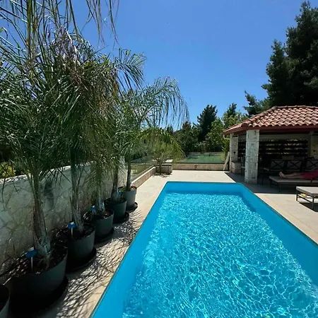 Villa Sunny Seaside Villa-90 M From