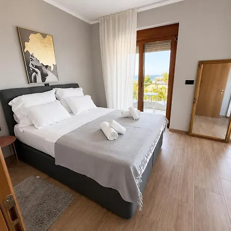 Villa Sunny Seaside Villa-90 M From *