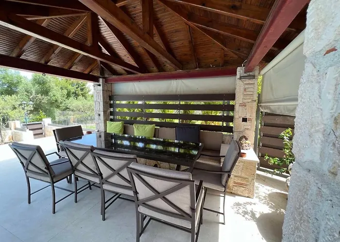 Sunny Seaside Villa-90 M From Kriopijí