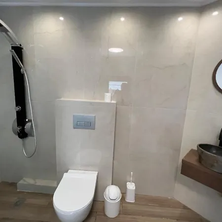 ヴィラ Sunny Seaside Villa-90 M From