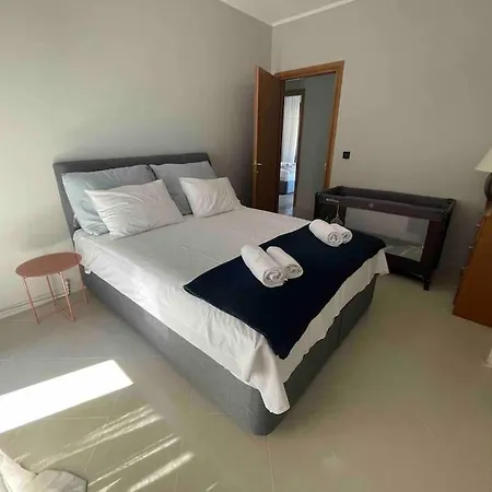 Sunny Seaside Villa-90 M From ヴィラ