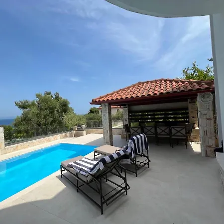 Sunny Seaside Villa-90 M From ヴィラ クリオピギ