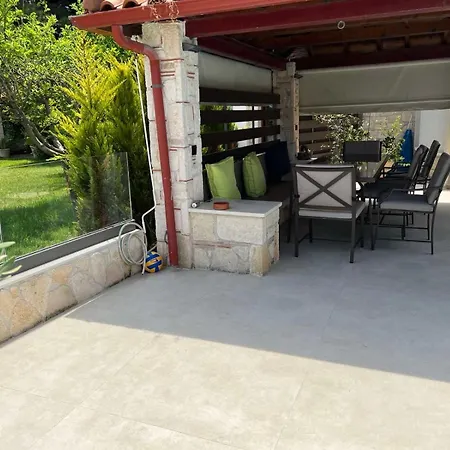 Sunny Seaside Villa-90 M From ヴィラ