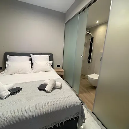 Sunny Seaside Villa-90 M From ヴィラ クリオピギ