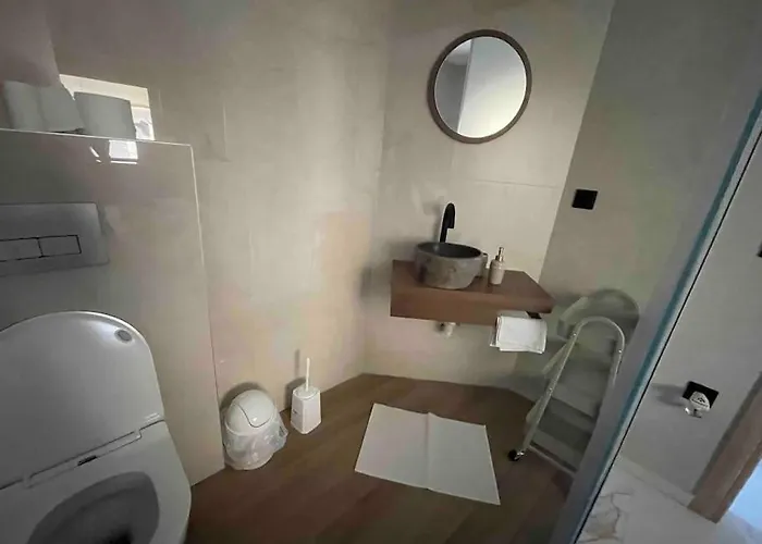 Sunny Seaside Villa-90 M From Vilă