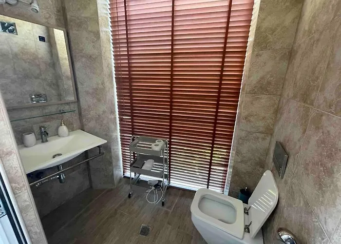 Sunny Seaside Villa-90 M From Vilă *