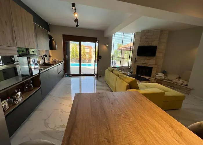 Sunny Seaside Villa-90 M From