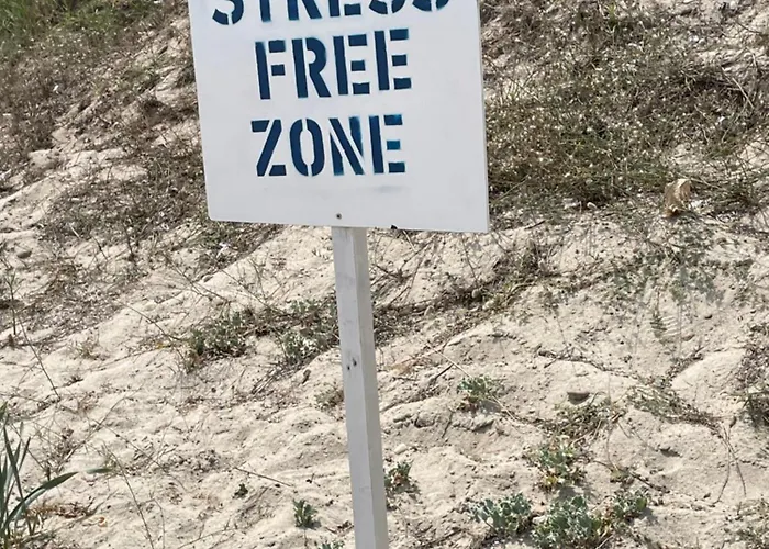 Sunny Seaside Villa-90 M From Kriopigi